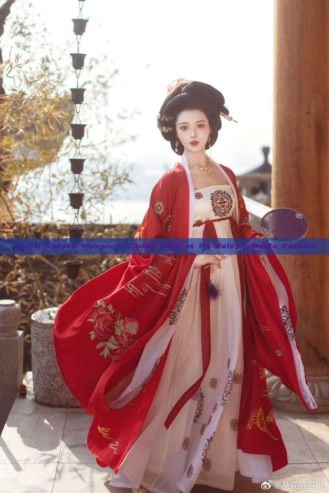 The U-Shaped Hairpin:A Closer Look at Its Role in Hanfu Fashion The U-Shaped Hairpin:A Closer Look at Its Role in Hanfu Fashion